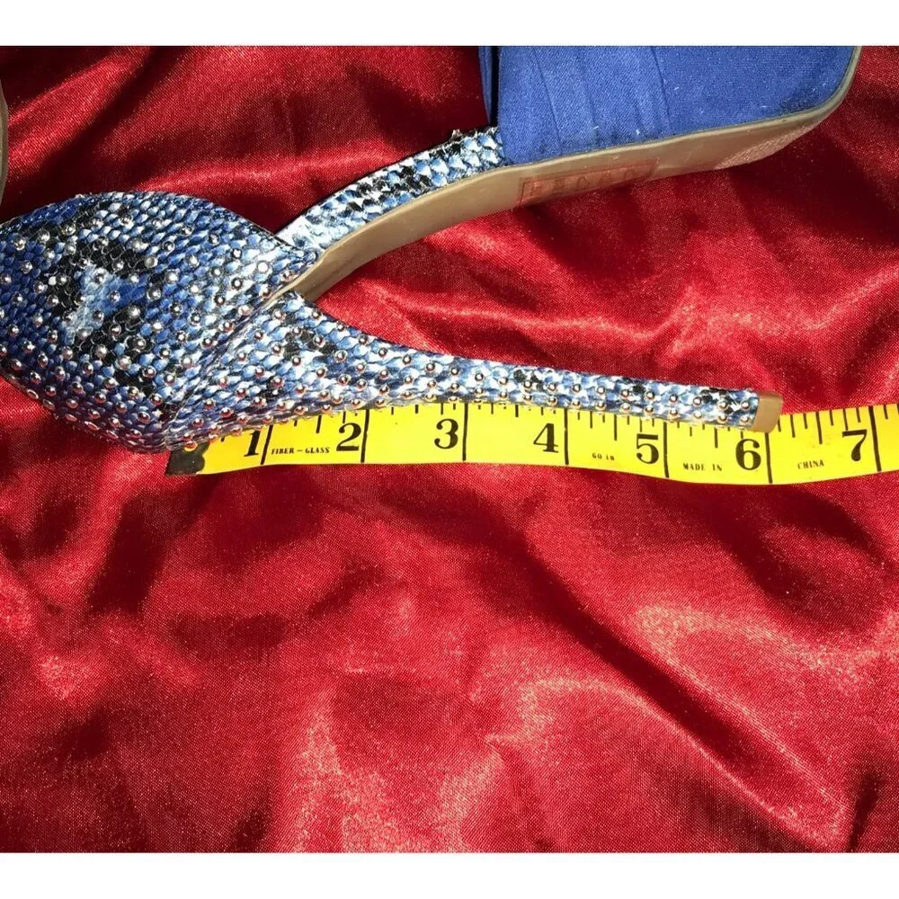 Shoe Dazzle blue suede